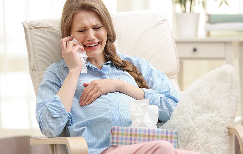آیا گریه کردن در دوران بارداری روی جنین تأثیر می‌گذارد؟