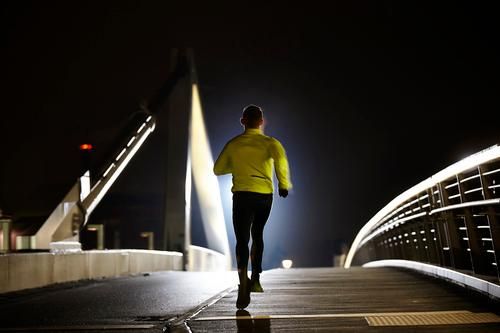 فواید ورزش کردن در شب