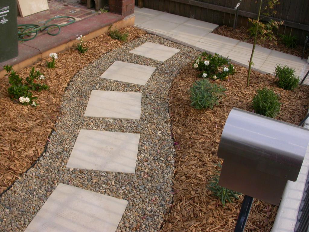 ایده‌هایی برای طراحی حیاط با سنگ فرش