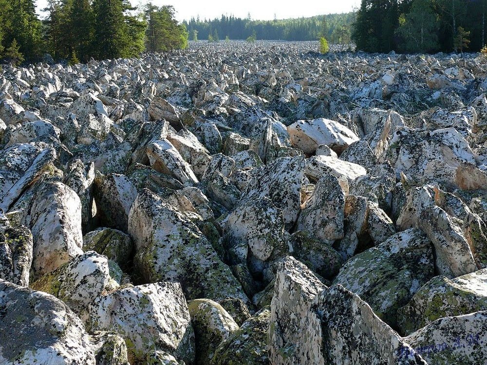 رودخانه سنگی بزرگ در روسیه