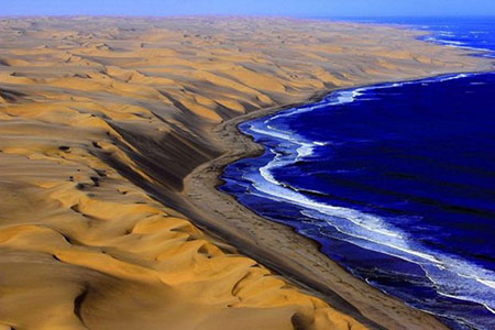 صحرای نامیب یک بیابان ساحلی در جنوب آفریقا