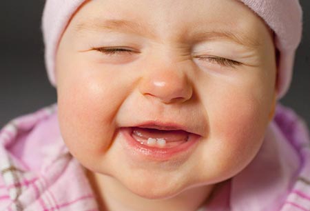 چه عواملی در دیر دندان درآوردن نوزاد موثرند؟