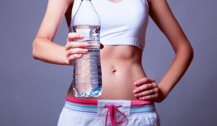 تاثیر نوشیدن آب و از دست دادن وزن