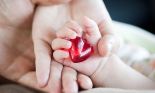 علائم نارسايی قلبی در نوزادان و كودكان