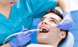 بهترین دندانپزشک در آزادی