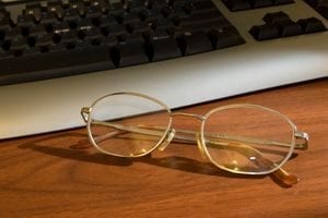 لیست عینک فروشی های بندرعباس