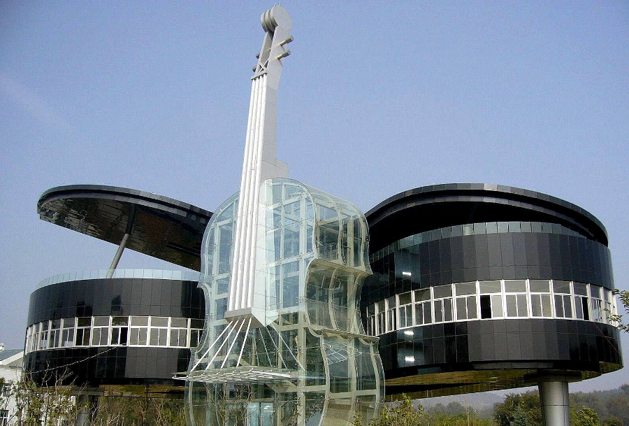 ارتباط موسیقی با معماری و بررسی آن در نمونه های مختلف آثار معماری
