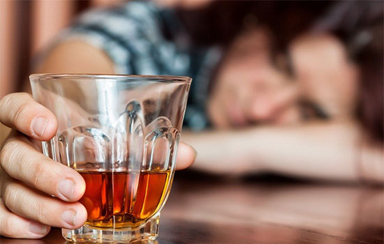 مسمومیت با الکل ؛ از تشخیص تا درمان