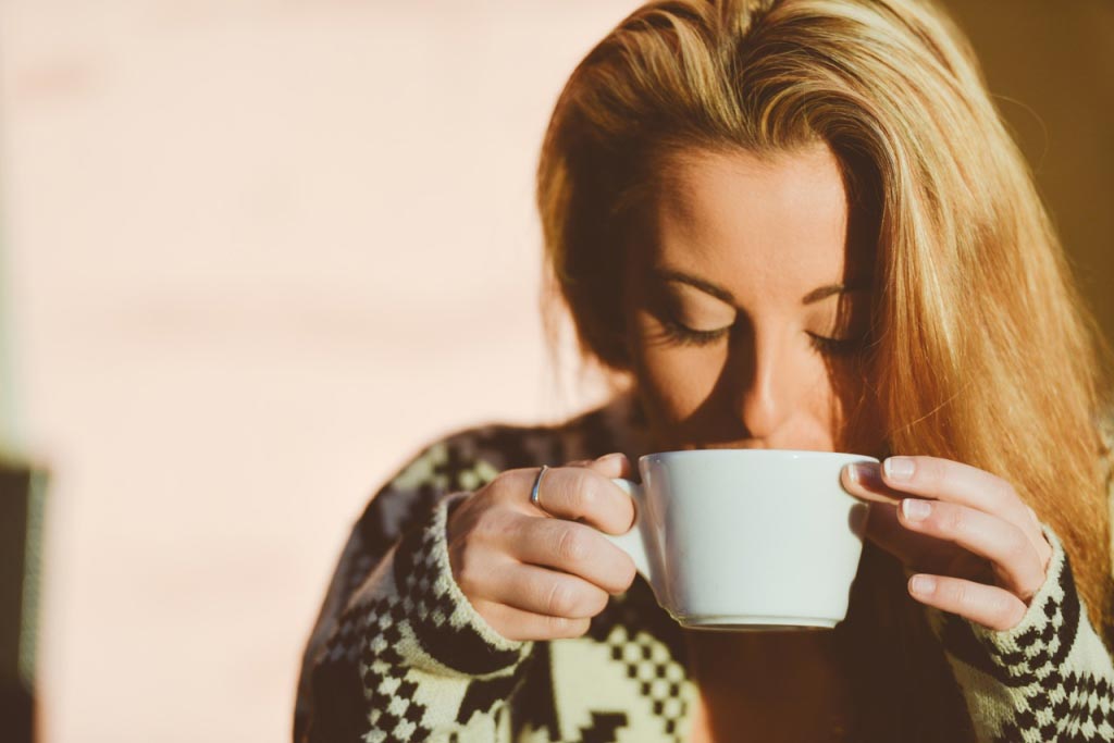 عوارض مصرف زیاد کافئین ؛ قهوه بخوریم یا نه؟