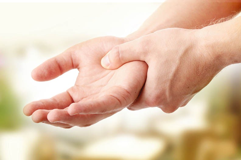 درمان خانگی عرق کردن دست و پا