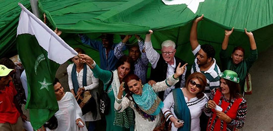 سفر به پاکستان برای کسانی که عاشق خطرند