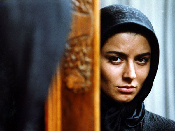 بررسی آثار فمینیستی در سینمای ایران