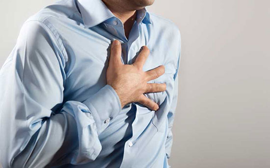 علائمی که بدن قبل از حمله قلبی نشان میدهد