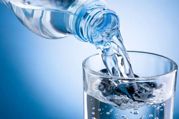 نوشیدن آب سرد یا گرم و زمان مصرف آن ها