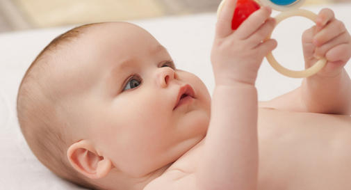 نوزاد در دو ماهگی چه ویژگیهایی دارد؟