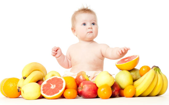 چه غذاهای کمکی به نوزاد بدهیم؟