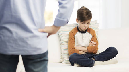 نحوه رفتار و برخورد با کودک 8 ساله چگونه باید باشد؟