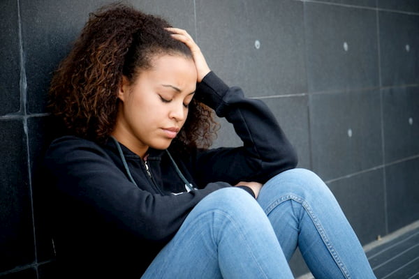  علل و روش های درمان افسردگی نوجوان