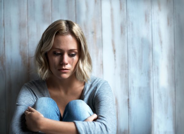  درمان افسردگی در زنان و علل و نشانه های آن