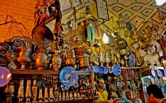 سرای مشیر در دل بازار وکیل شیراز