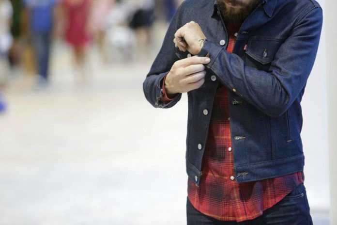 نکاتی برای پوشیدن پیراهن چهارخانه مردانه در فصل زمستان
