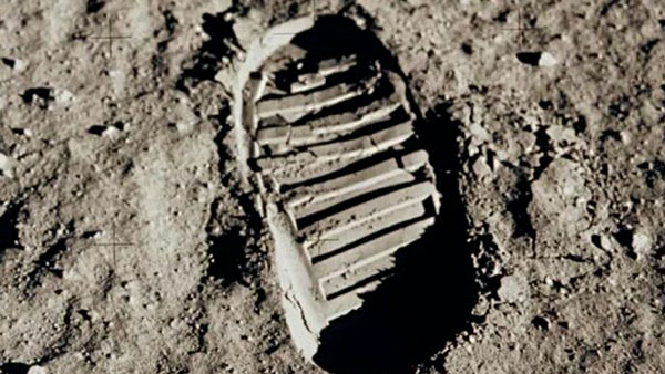 ۵۰ سال پیش : انسان بر ماه