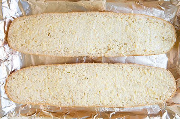 طرز تهیه نان سیر با کره و پنیر
