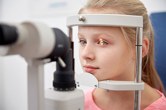 بینایی سنجی با چشم پزشکی چه فرقی دارد؟