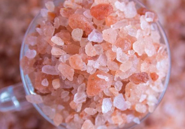 سنگ نمک چیست و چه فوایدی برای بدن دارد؟