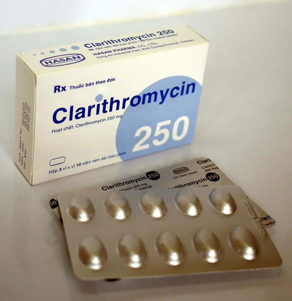 موارد استفاده و عوارض کلاریترومایسین چیست؟