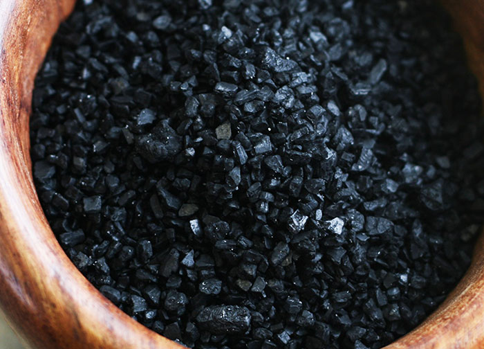 نمک سیاه چیست و چه خواصی دارد؟