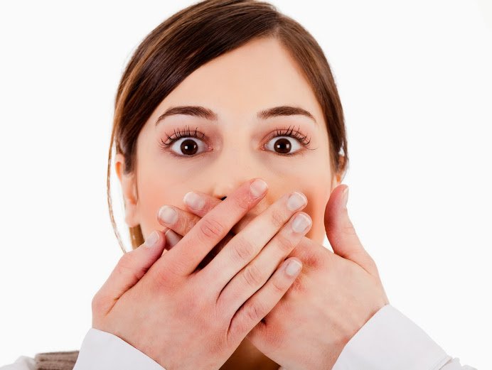 چه مواد غذایی باعث ایجاد بوی بد دهان میشوند ؟