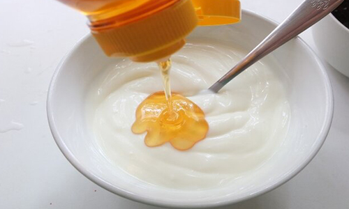 ترکیب عسل و ماست ، درمانی مؤثر برای یک مشکل زنانه