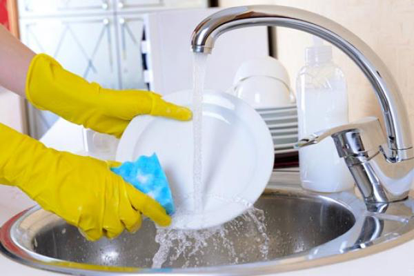 اشتباهات رایج در هنگام شستن ظروف