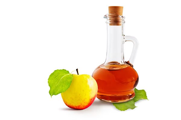 6 راه برای استفاده از سرکه سیب برای درمان شوره سر