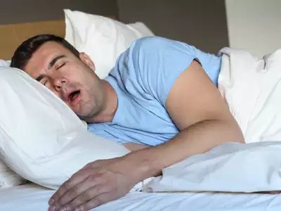 آیا می دانید چرا هنگام خواب بزاق از دهان خارج می شود؟
