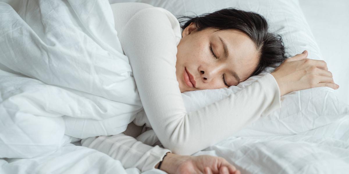 بی خوابی دقیقا چیست؟ و چگونه می توانیم بهتر بخوابیم؟