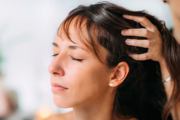 چگونه روغن کنجد می تواند برای مو و پوست سر شما مفید باشد
