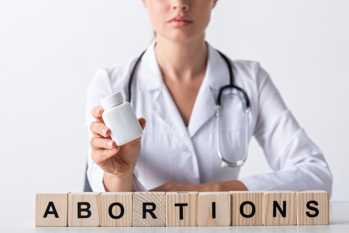 هر آنچه باید در مورد قرص سقط جنین بدانید