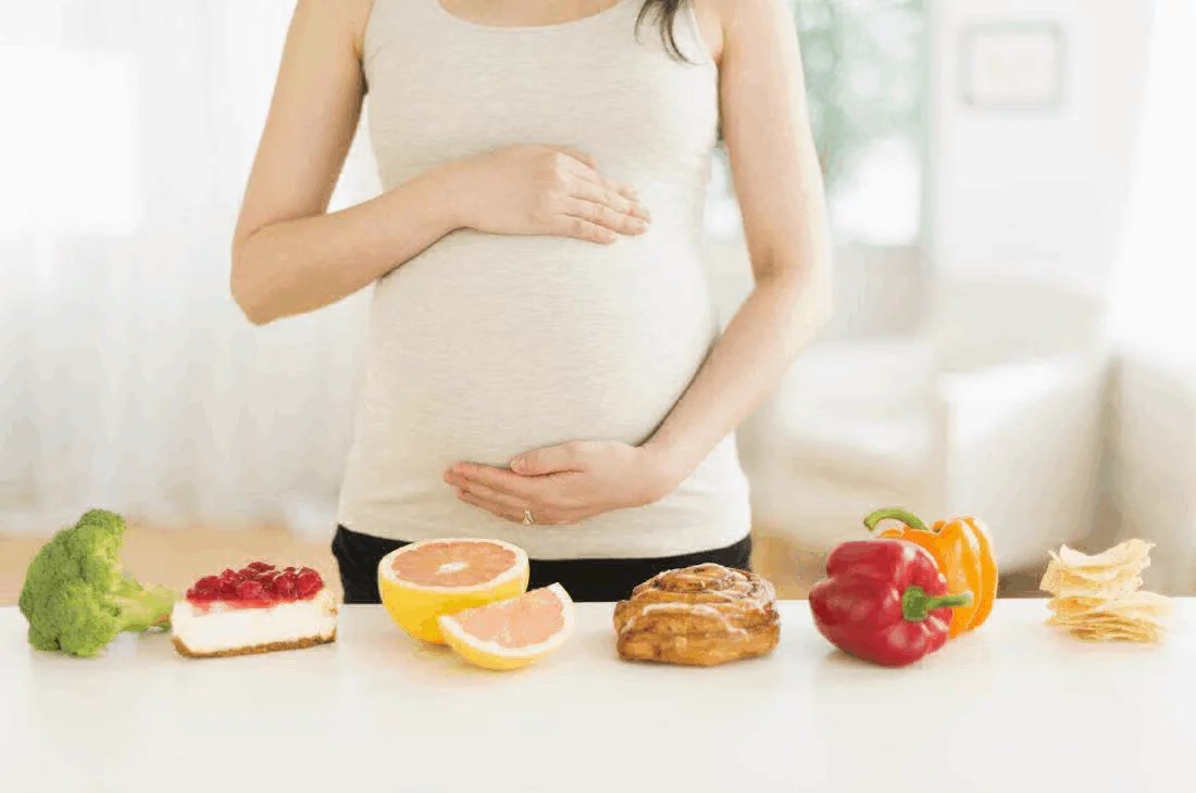 مواد غذایی که در دوران بارداری از آنها باید اجتناب کنید