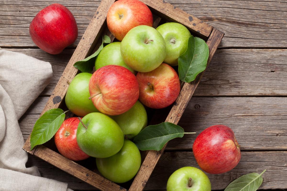 یک سیب در روز نگرانی های پوستی را از بین می برد