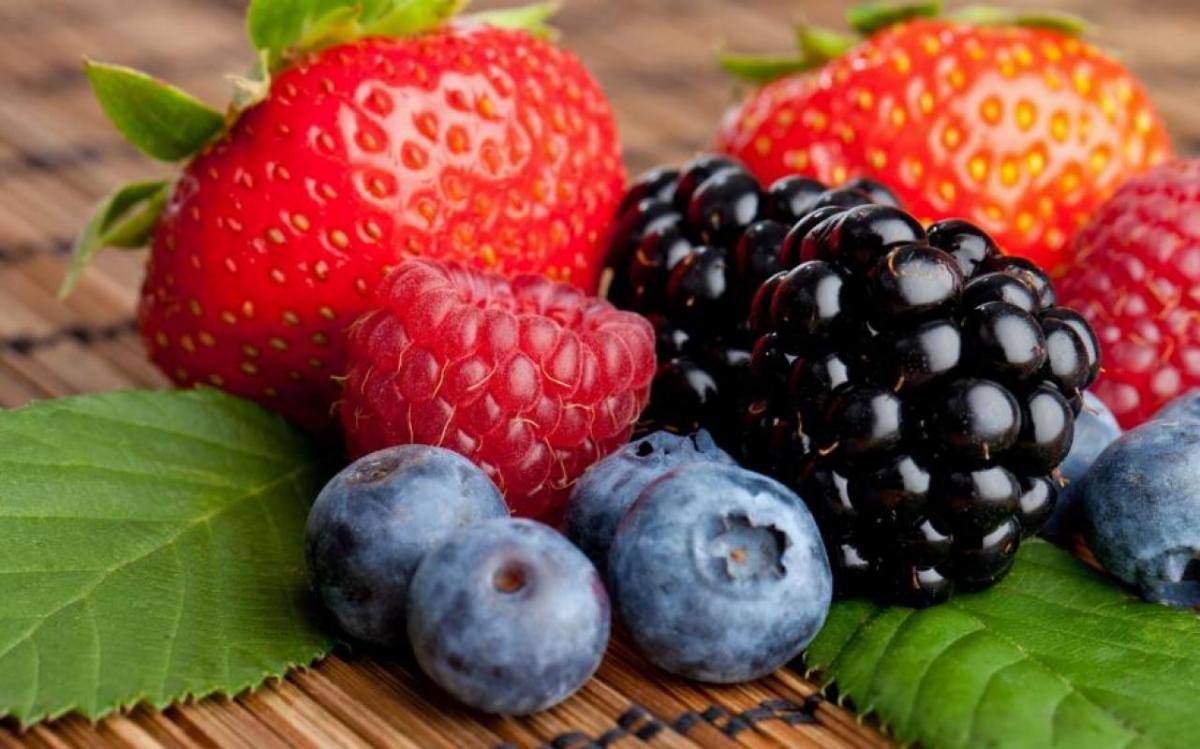 ۱۴ ابر میوه ضد سرطان را بشناسید
