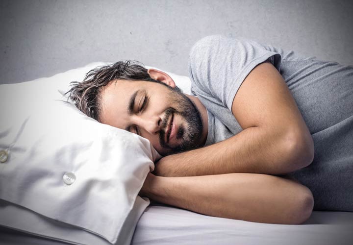 راز سلامتی - خواب کافی باعث سلامتی و بهبود عملکرد فرد می‌شود.