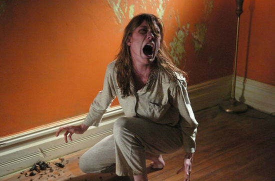 فیلم های سینمایی ترسناک ، جنیفر کارپنتر در فیلم جن گیری امیلی رُز (۲۰۰۵)