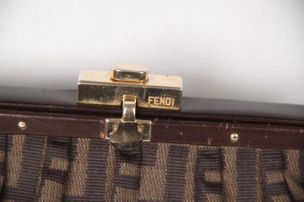 راه تشخیص کیف فندی اصل از تقلبی