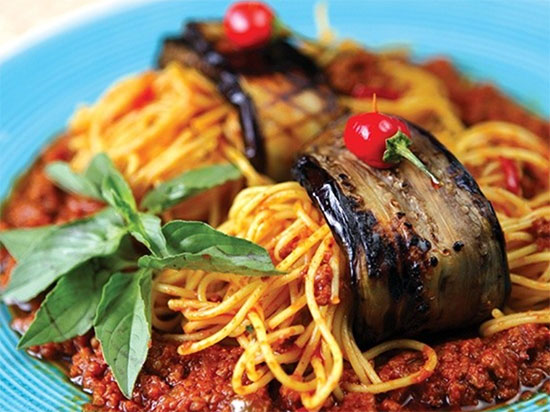 اسپاگتی بادمجان پیچ ؛خوراک بقچه ای تابستانی