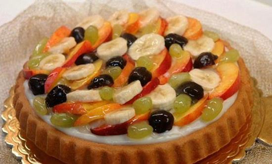 چیز کیک وانیلی با میوه های فصل